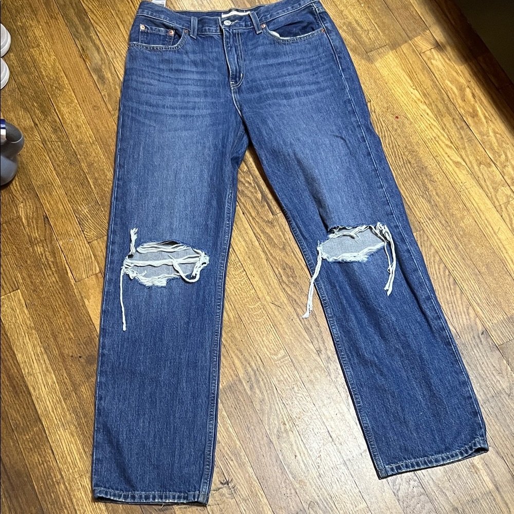 Distressed Blue Jeans Levi’s